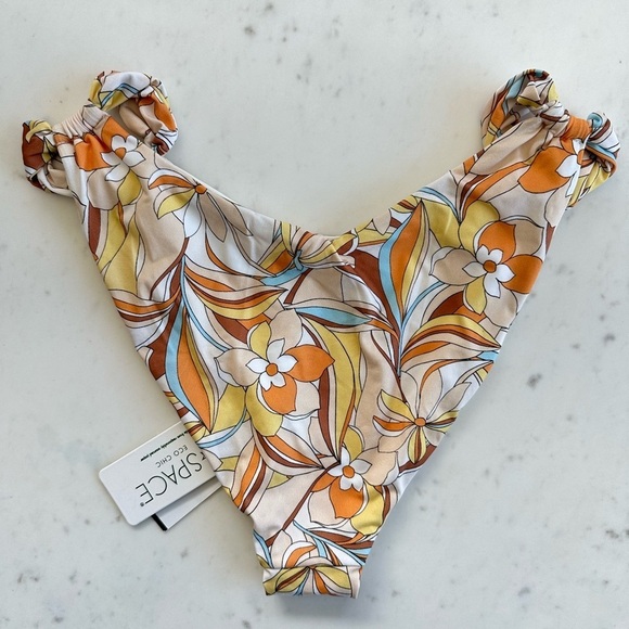 NWT L*Space 2-Pc Set - Mick Asymmetric Top & Jagger Bottom in Soulshine Floral - Picture 10 of 11